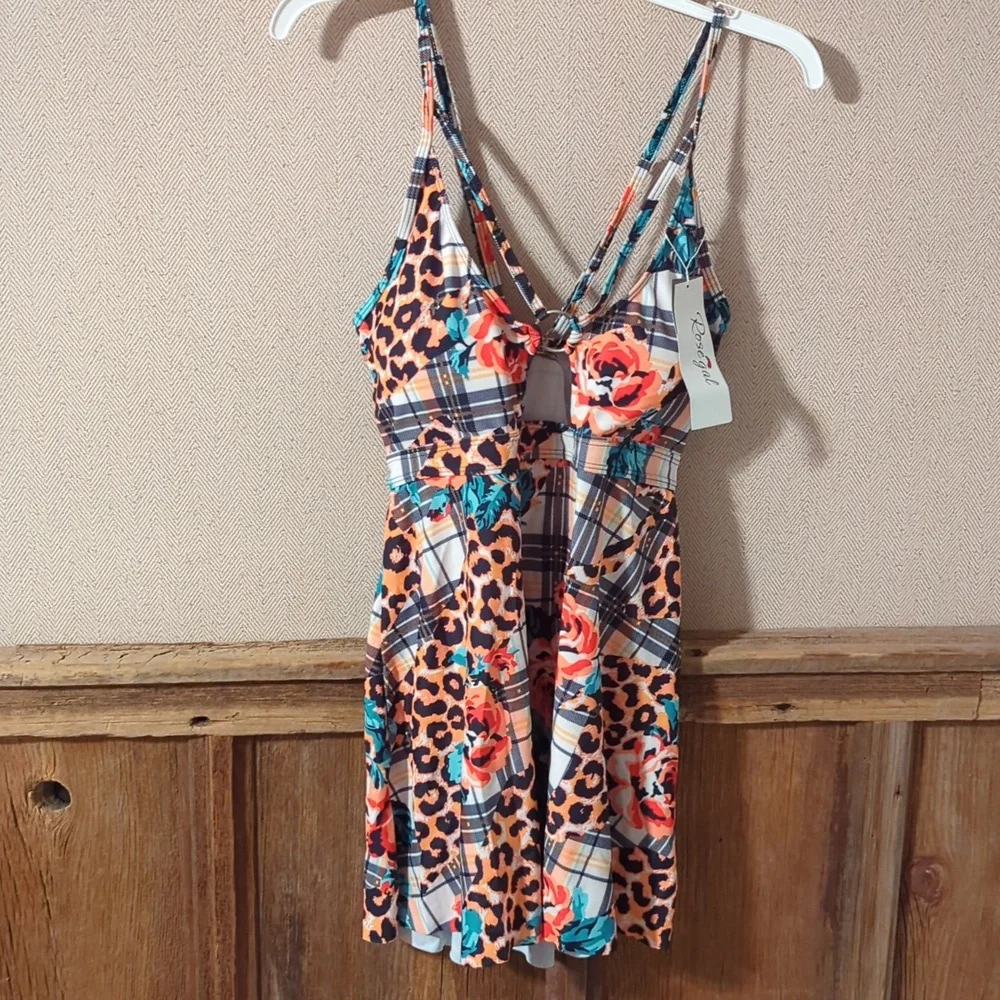 Floral and Leopard Print Swimming Suit - Picture 5 of 8